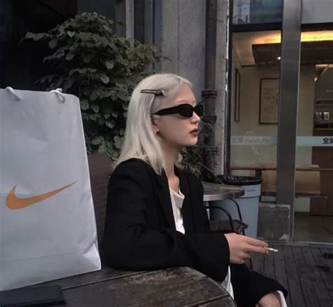 欧美风大妈头像图片