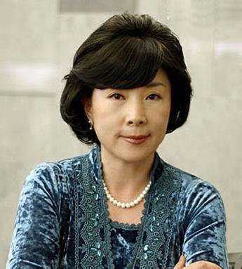中年甜美女生头像图片