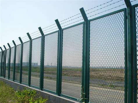 锌钢护栏案例展示 - 安平县艾瑞金属丝网有限公司