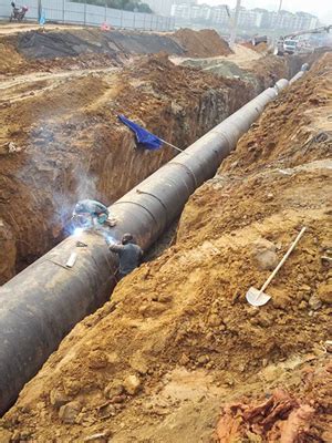 朝阳川镇和平社区对鹏程小区下水管道进行维修改造 - 延吉新闻网