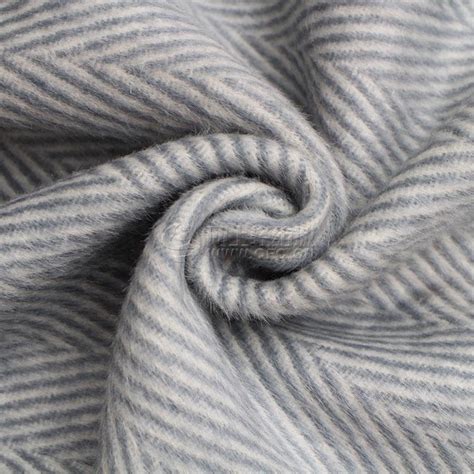 粗纺面料染色的方法主要有哪些（什么是粗纺面料）-造名服