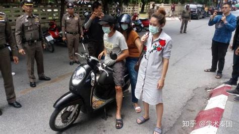 3名中国女游客在泰国清迈被抢包 - 知乎