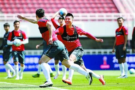 中国男足1：3不敌越南队，无缘2022卡塔尔世界杯