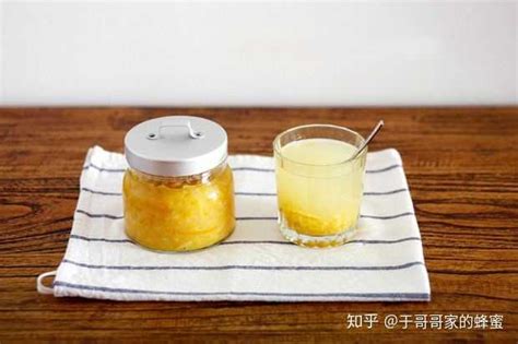 【正宗柠檬蜂蜜水的做法,最正宗的做法步骤图解_怎么做好吃】_下厨房