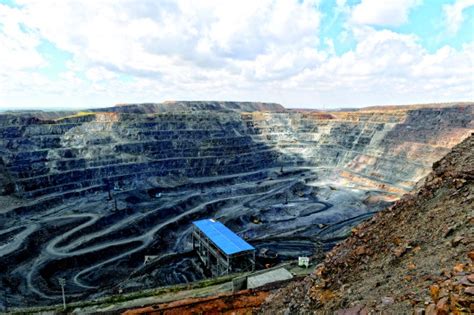 2019年全球稀土行业产量分布、进出口量及价格变化：全球稀土矿产量21万吨，中国稀土矿产量全球第一[图]_智研咨询