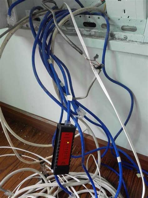 房间网线端口如何接通？ 家里现在只有猫连上的端口有网络信号，房间的插口没有用? - 知乎