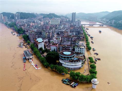 重庆綦江遭遇史上最大洪水：天灾难过 救援得力 恢复重建有序 - 封面新闻