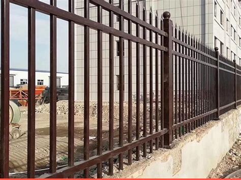 郑州锌钢围墙护栏 郑州锌钢厂区围墙护栏 锌钢围墙护栏安装|价格|厂家|多少钱-全球塑胶网