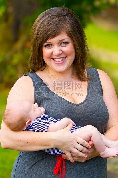 中国3万单亲妈妈抱团取暖：每一分钱都紧巴巴地用，每一天都好好地活！ - 知乎