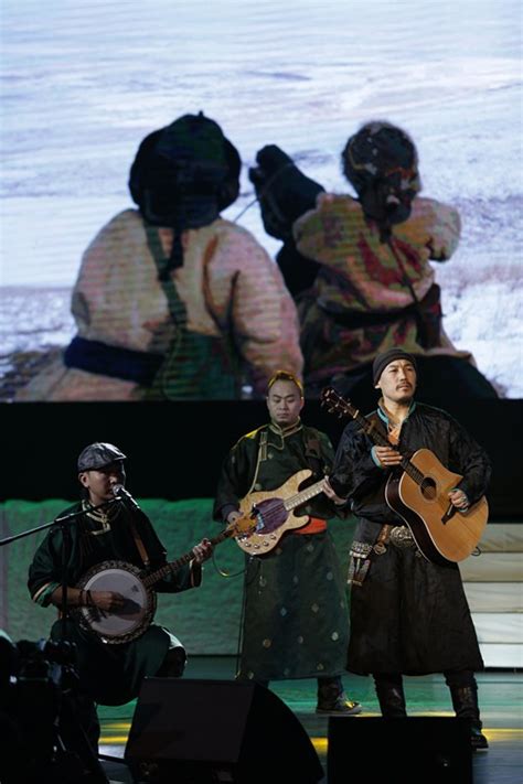 杭盖乐队展现蒙古风暴 席卷西班牙WOMED音乐节_音乐频道_凤凰网