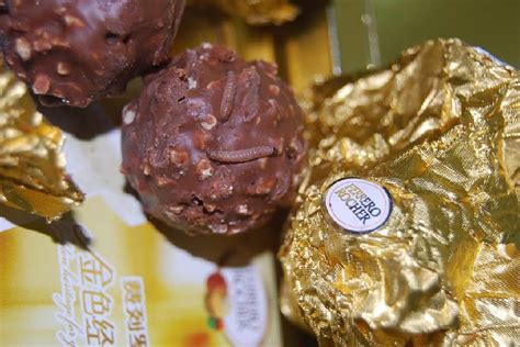费列罗的金莎巧克力“黑化”了！我们和中国区总经理聊了聊 | Foodaily每日食品