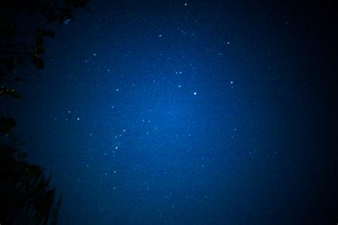 夜空中的繁星颗明亮的星星背景图像图片下载 - 觅知网