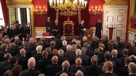 英国国王查尔斯三世在登基仪式上发表讲话