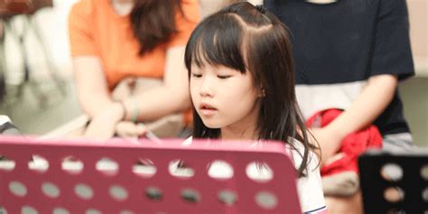 原创儿童音乐剧《蒲公英的种子》在南京首演｜中国新闻网_我苏网