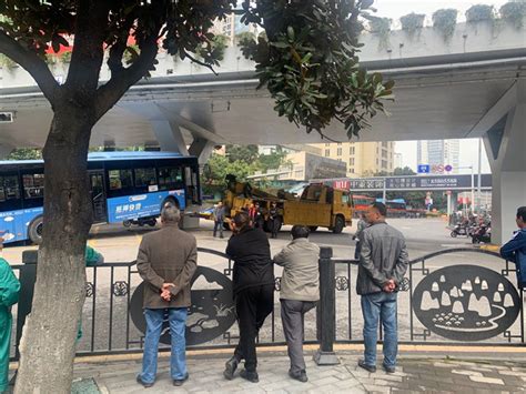 北京公交站发生车祸 多人受伤_行业资讯_星推网