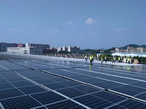 江苏泰州：“屋顶分布式光伏”助力绿色发展-人民图片网