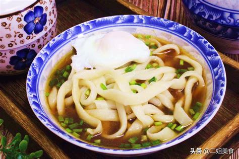 日本碗拉面汤配豆腐奶酪面条smimeji高清图片下载-正版图片503279911-摄图网