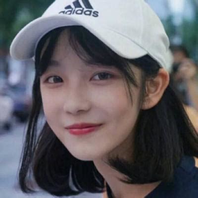甜美女生头像霸气短发