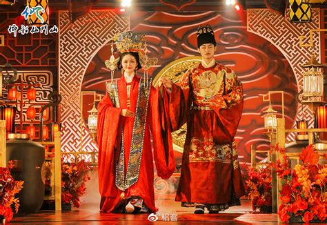 河南渑池：古典与时尚交融的婚俗文化盛宴在仙门山上演