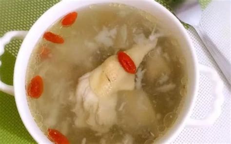 女性滋补佳品·广东名菜：椰子鸡汤的做法与功效_悦社在线