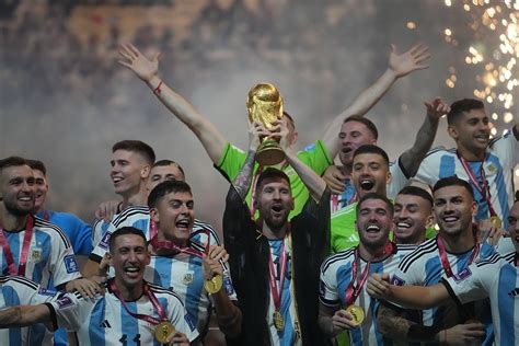 从替补到阿根廷中场大腿，世界杯让麦卡利斯特迎来人生转折？_PP视频体育频道