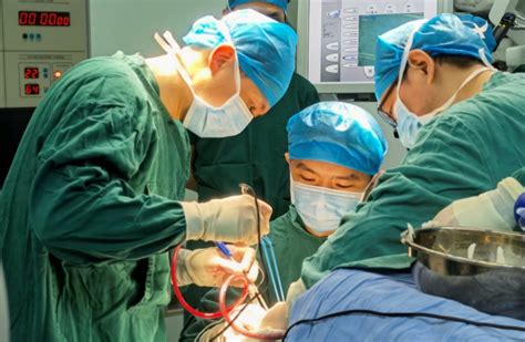 在广州做个脑肿瘤切除手术费用要多少？-