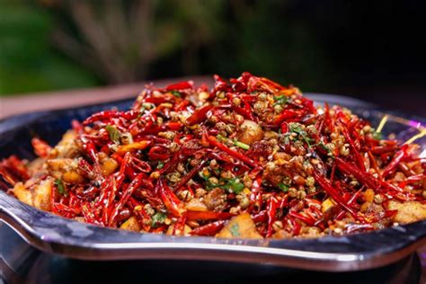 云南保山最著名的六大特色美食，保山的美食有哪些？_巴拉排行榜