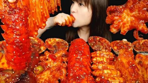 韩国美女吃播声控！香辣章鱼龙虾尾 扇贝大虾金针菇，吃得嘴里流油！_腾讯视频