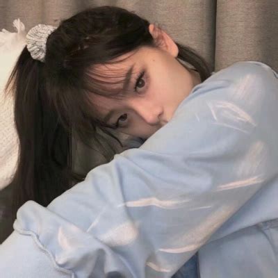 纯欲风甜美女生头像高清
