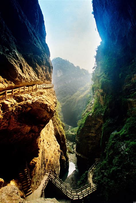 龙水峡地缝式峡谷，喀斯特地貌，感叹大自然的鬼斧神工__财经头条