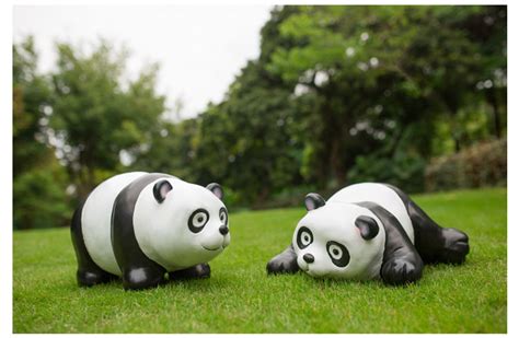 广州商场美陈玻璃钢卡通熊猫雕塑定制费用 - 八方资源网