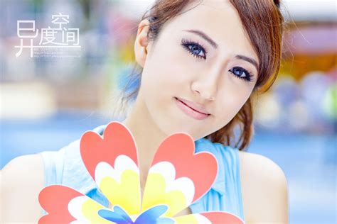 暴走芭比头像非主流