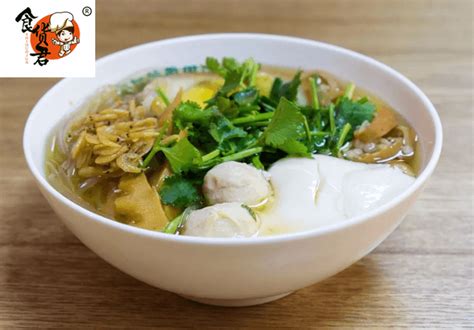 早餐中国舌尖上的江西南昌瓦罐汤配上拌粉是江西人一天的开始_腾讯视频