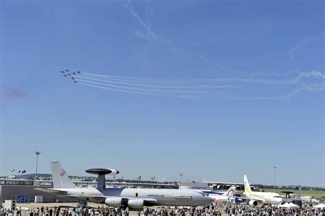 第50届巴黎航展于2013年6月17日至23日在巴黎布尔歇展览中心举行 - 爱空军 iAirForce
