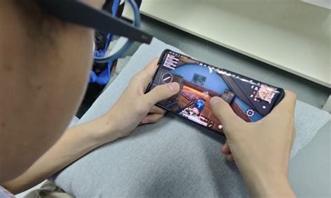 腾讯游戏防沉迷年龄提高到 16 岁，不过超龄网民也在沉迷网络__凤凰网