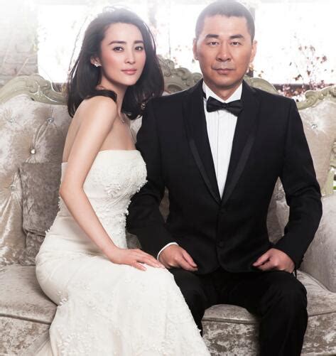 陈建斌与她相恋5年，最终娶了蒋勤勤，48岁的她依然单身事业有成__财经头条