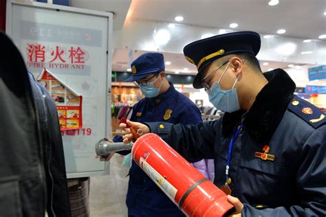 公共场所安装家用电梯 市场监管局责令停止使用_江南时报