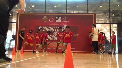 中国球员助菲律宾青少年点亮篮球梦_凤凰网视频_凤凰网