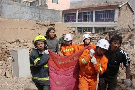 云南 青海等地发生地震 抢险救援抓紧进行
