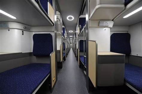 火车硬卧哪层比较好？对于安全和舒适-你们觉得睡火车的硬卧安全吗??硬卧一共是三层，你们觉得...