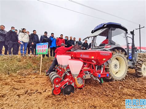 国内首台5G+氢燃料电动拖拉机“洛阳造” | 农机新闻网