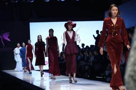 40年前，宁波有家青春服装厂；未来，它要做世界级时尚集团！