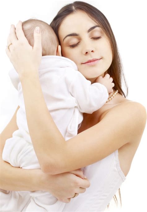 新生儿满月后怎么抱比较好 抱满月宝宝要注意哪些事情 _八宝网