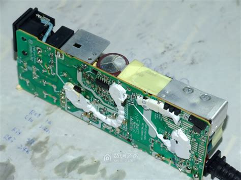 华硕19V电源适配器改电压给ThinkPad X250笔记本使用 - 电源/充电器 数码之家