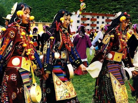 西藏日喀则旅游景区：萨迦寺景点介绍_西藏旅游景点【重庆中国青年旅行社】