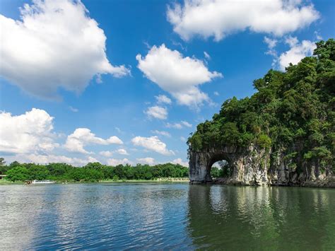 桂林必去景点推荐_桂林旅游景点介绍及景区简介_新浪上海