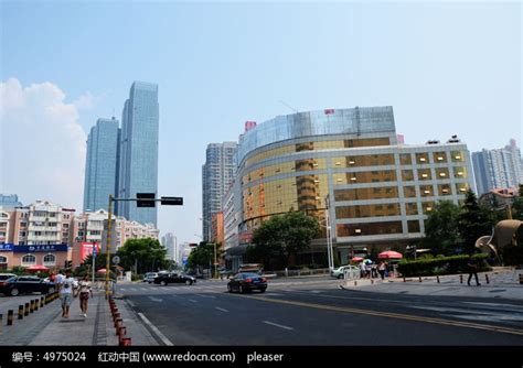 青岛海信广场对面的高楼高清图片下载_红动中国