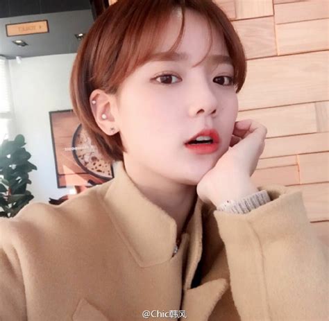 短发甜美女生头像唯美