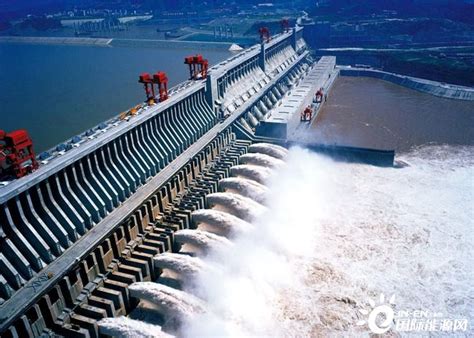 三峡工程创单座水电站年发电量世界纪录