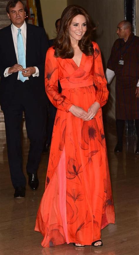 只是去了一趟印度 凯特王妃就换了17套衣服_时尚_腾讯网